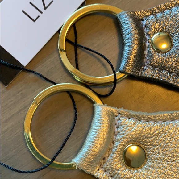 Metallic leather keychain - Picture 6 of 11